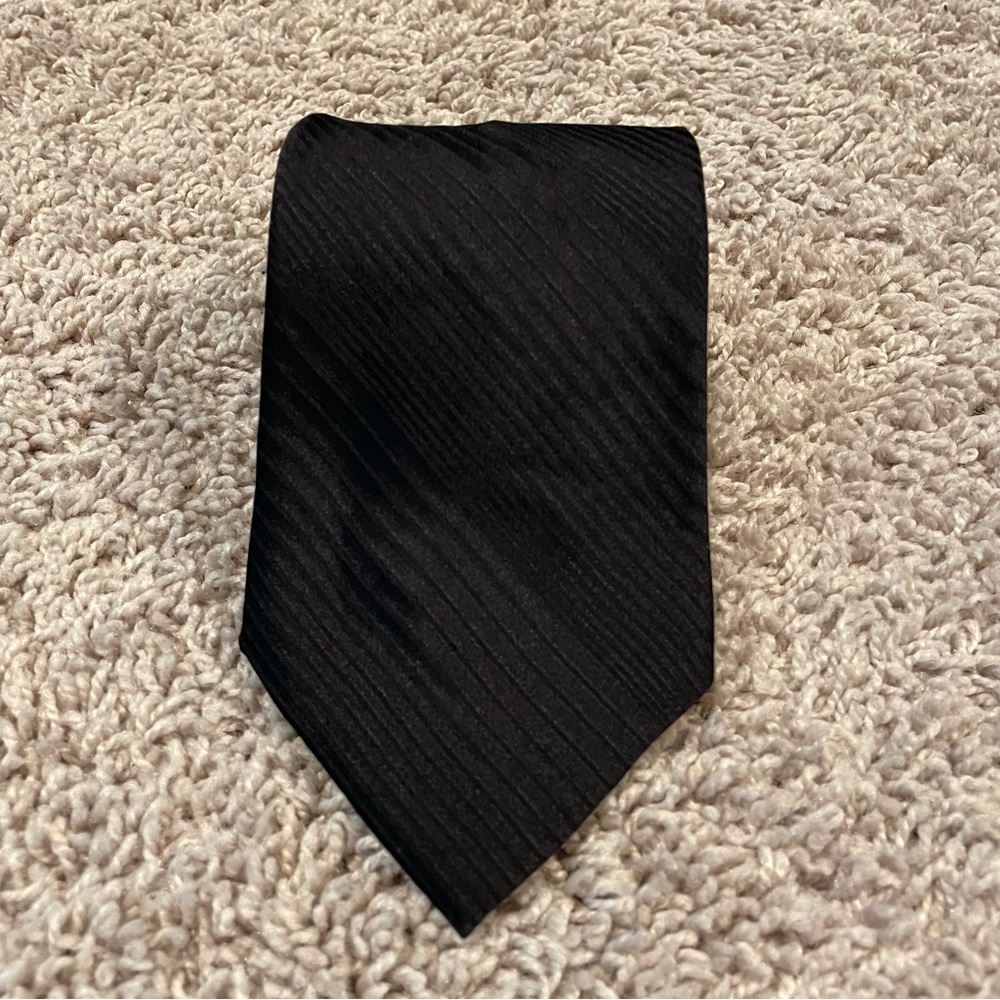 George machado tie black
